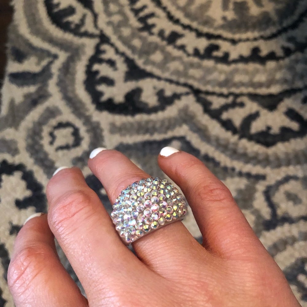 Beautiful Swarovski Crystal bling ring! 💎